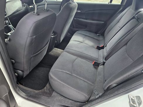 Used 2012 Chrysler 200 LX FWD image 13