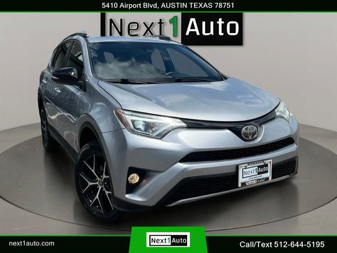 Used 2018 Toyota RAV4 SE w/ Power Extra Value Package FWD image 2