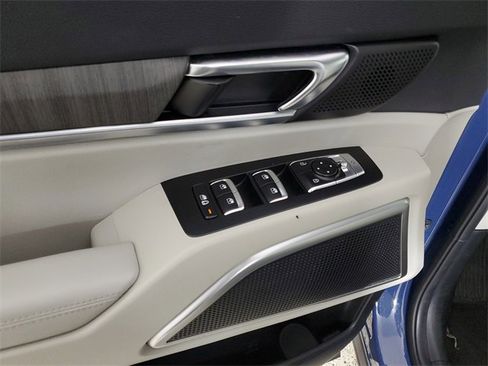 Used 2023 Kia Telluride EX image 19