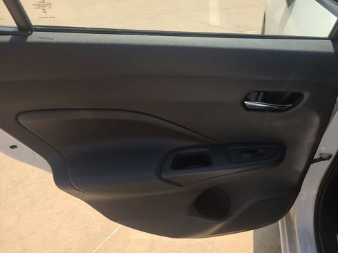 Certified 2023 Nissan Versa SV FWD image 12