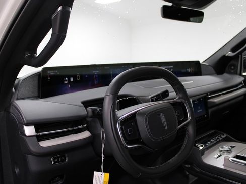 New 2026 Lincoln Navigator Reserve w/ Jet Appearance Package AWD/4WD image 23