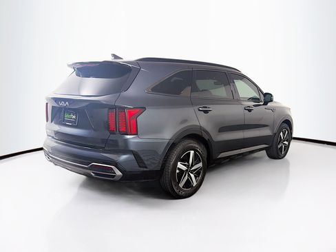 Used 2023 Kia Sorento EX w/ Panoramic Sunroof Package FWD image 9