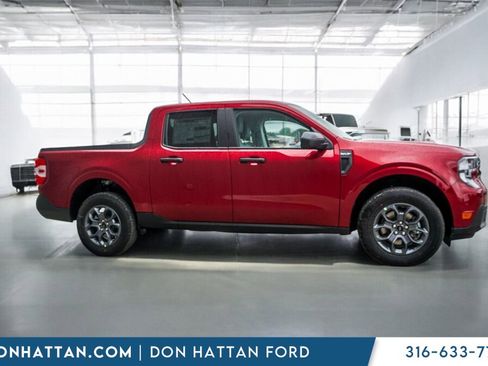 New 2025 Ford Maverick XLT image 30