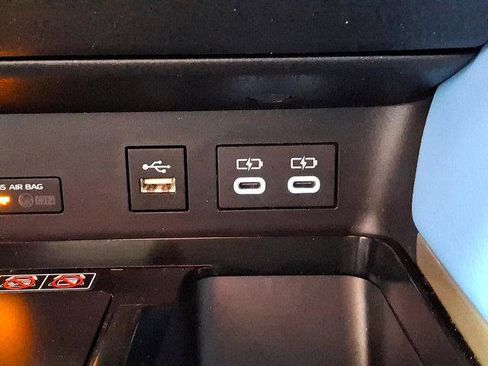 Certified 2025 Toyota Camry SE image 19