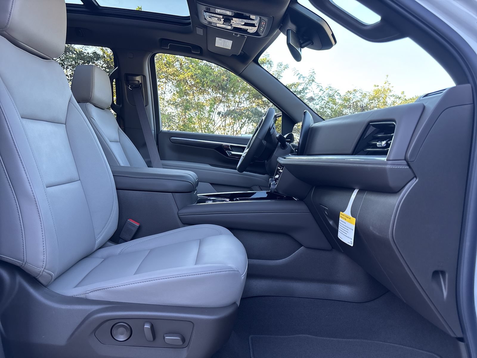 New 2027 Chevrolet Tahoe Z71 w/ Comfort Package AWD/4WD image 28