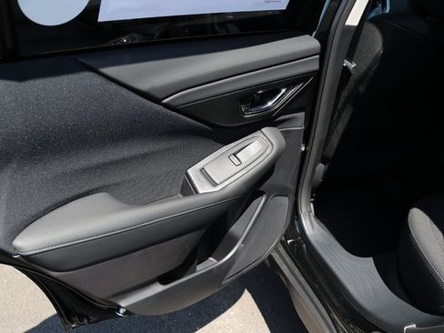 Used 2025 Subaru Outback Premium image 15