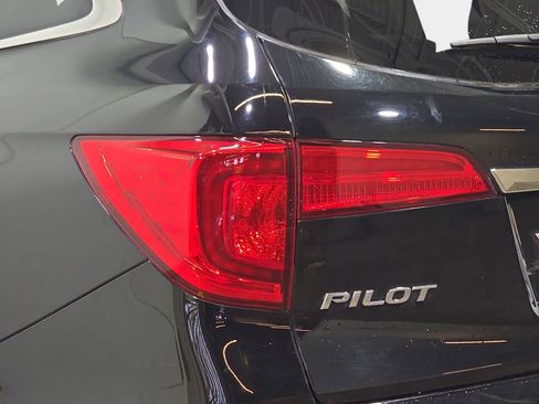 Used 2017 Honda Pilot Elite image 35