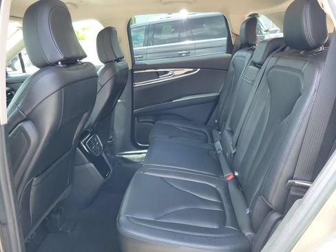 Certified 2023 Lincoln Nautilus FWD image 8