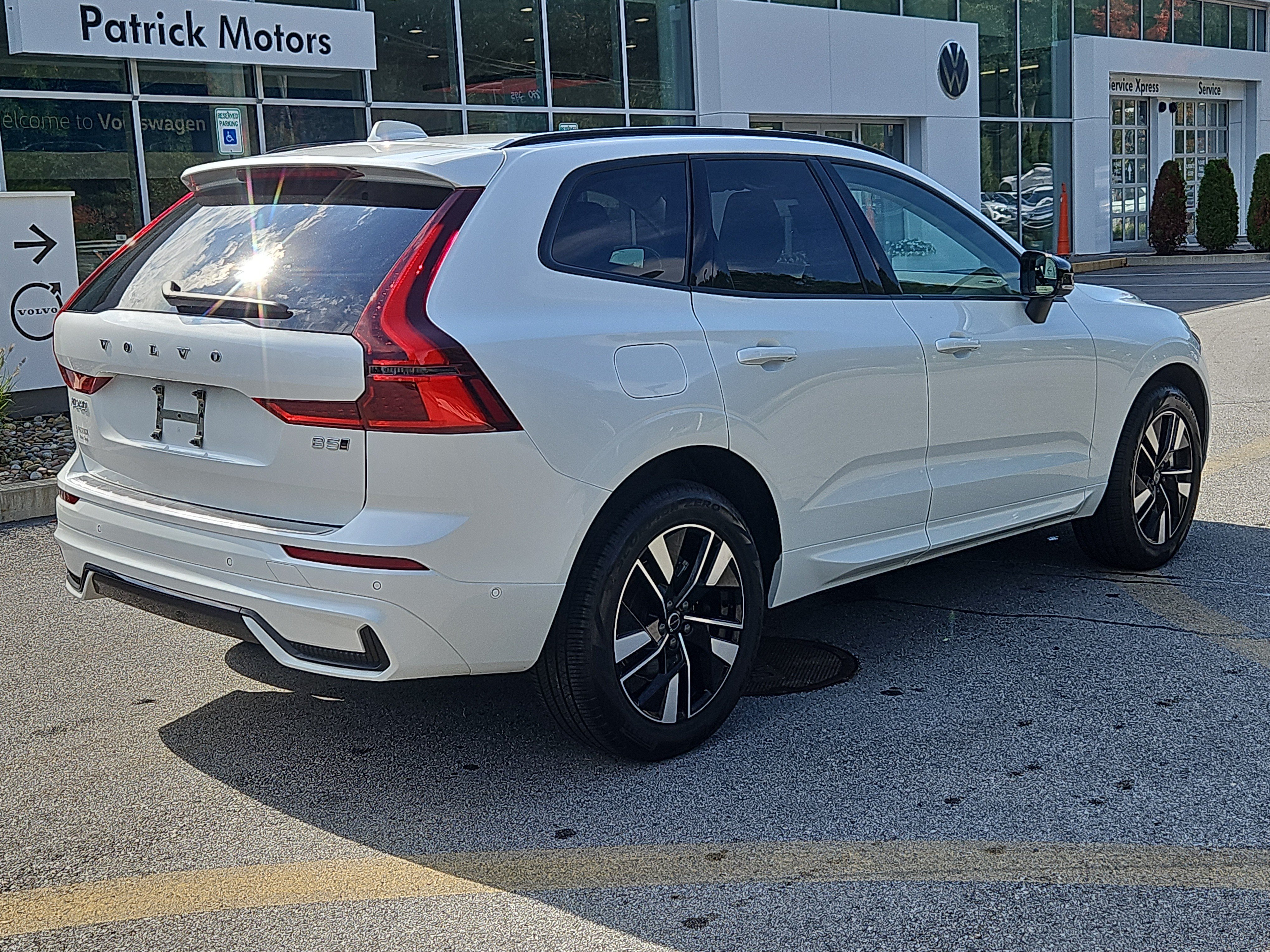 Used 2026 Volvo XC60 B5 Plus w/ Protection Package Premier AWD/4WD image 2
