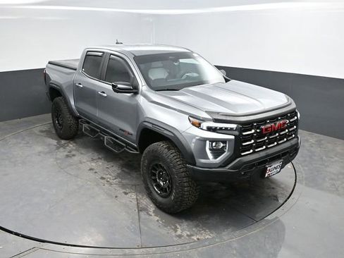 Used 2024 GMC Canyon AT4X w/ AT4X AEV Edition image 38