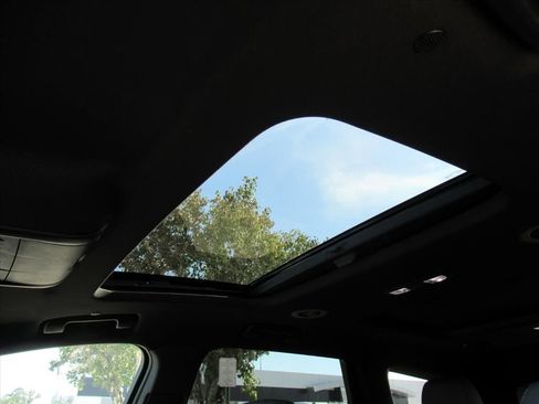 Used 2024 Buick Enclave Essence w/ Experience Buick Package image 25