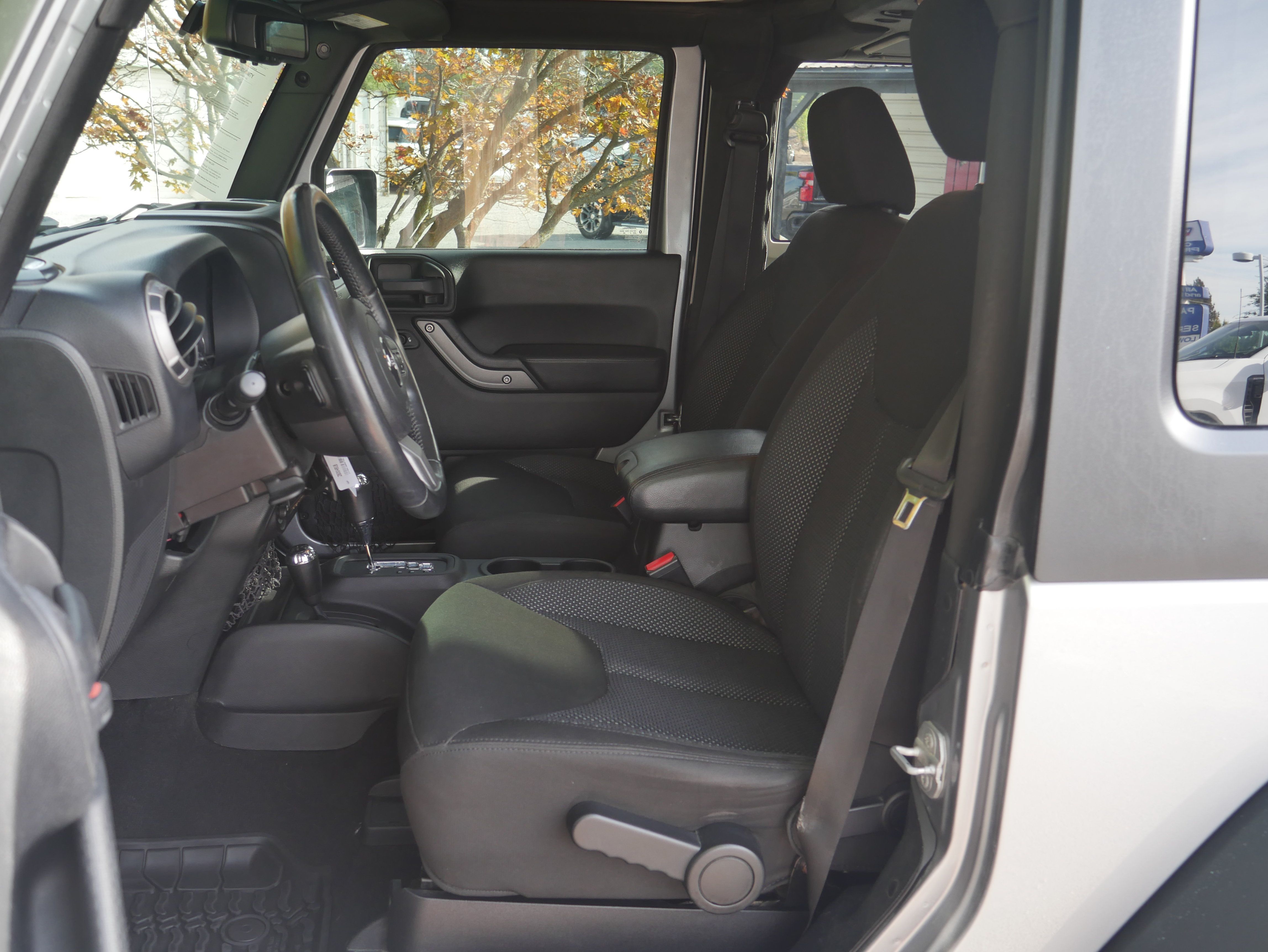 Used 2016 Jeep Wrangler Sport AWD/4WD image 3