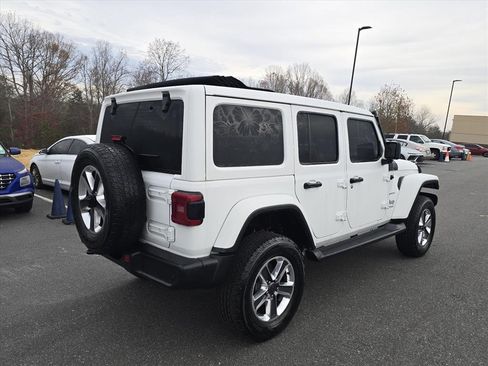 Used 2021 Jeep Wrangler Unlimited Sahara image 3