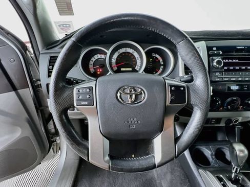 Used 2012 Toyota Tacoma PreRunner w/ SR5 Pkg RWD image 12