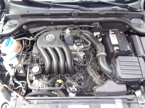 Used 2014 Volkswagen Jetta S image 9