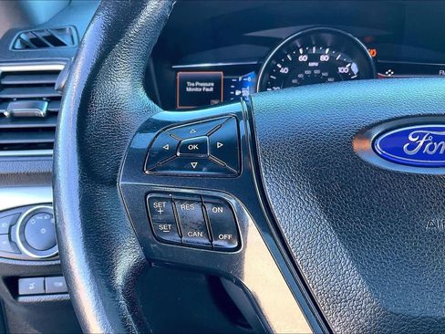 Used 2017 Ford Explorer XLT w/ Equipment Group 202A image 22