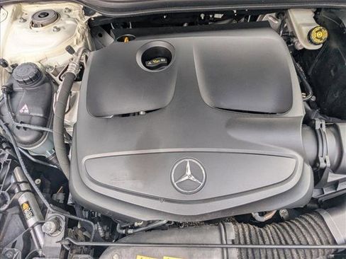 Used 2014 Mercedes-Benz CLA 250 image 21