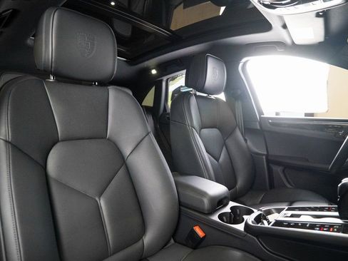 New 2026 Porsche Macan S AWD/4WD image 17