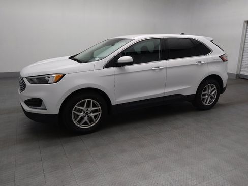 Used 2023 Ford Edge SEL image 2