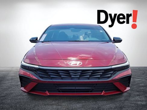 Used 2025 Hyundai Elantra Sport FWD image 9