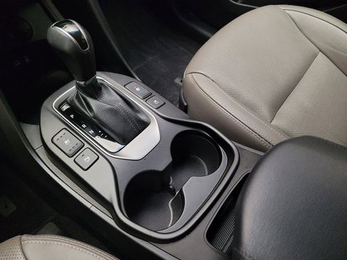 Used 2018 Hyundai Santa Fe AWD image 26
