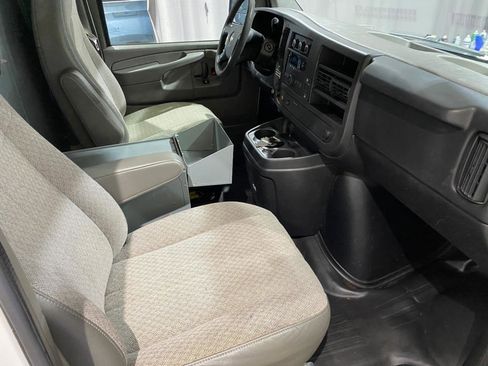 Used 2013 Chevrolet Express 1500 RWD image 14