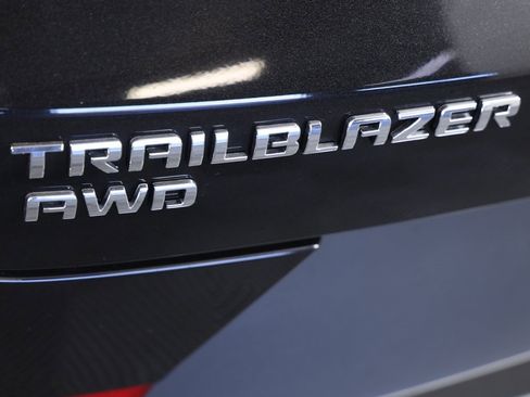 Used 2025 Chevrolet TrailBlazer LT image 8