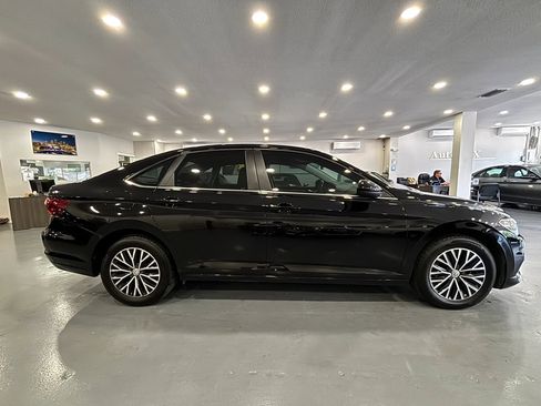 Used 2019 Volkswagen Jetta R-Line FWD image 8