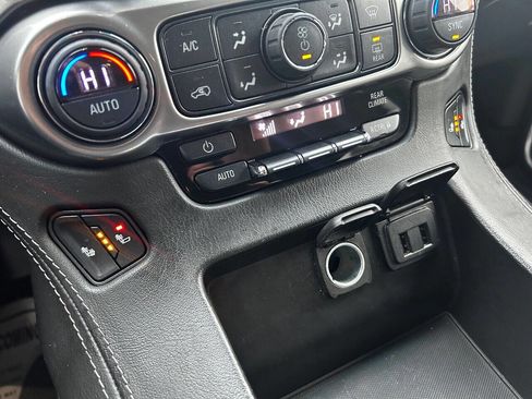 Used 2019 Chevrolet Tahoe LT image 18