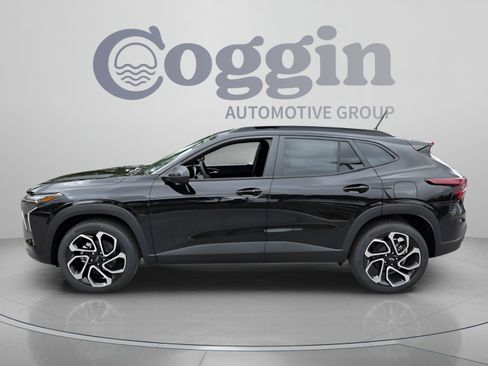 New 2026 Chevrolet Trax RS w/ Sunroof Package FWD image 2