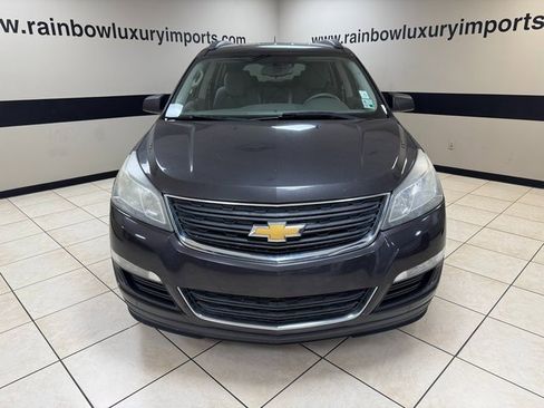 Used 2015 Chevrolet Traverse LS image 2