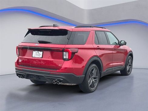Used 2025 Ford Explorer ST AWD/4WD image 6