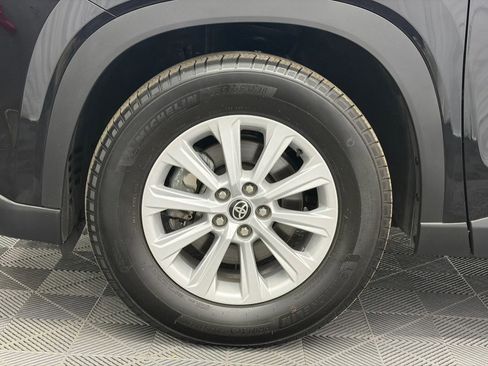 Used 2025 Toyota Grand Highlander AWD image 39