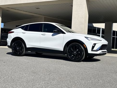 Certified 2024 Buick Envista Sport Touring w/ Convenience I Package image 11