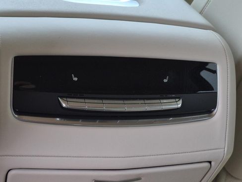 Certified 2025 Cadillac Escalade Sport Platinum w/ LPO, ONYX Package AWD/4WD image 17