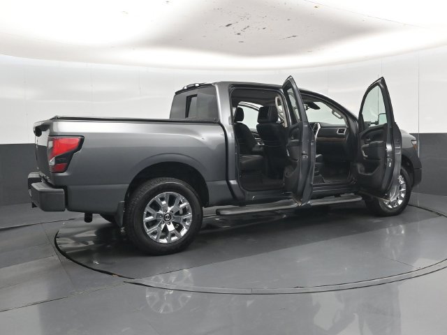 Used 2021 Nissan Titan SL w/ Moonroof Package AWD/4WD image 57