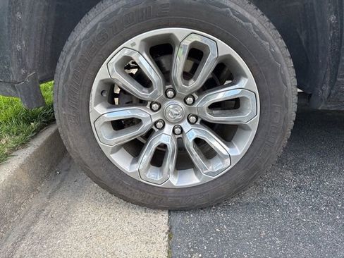 Used 2022 RAM 1500 Laramie w/ Sport Appearance Package image 5