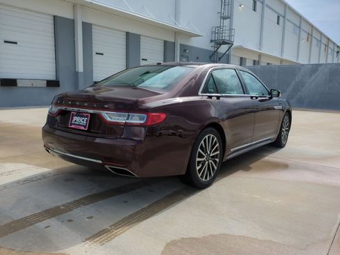 Used 2017 Lincoln Continental Select FWD image 5