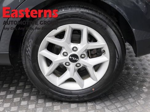 Used 2023 Kia Soul LX w/ LX Technology Package FWD image 8