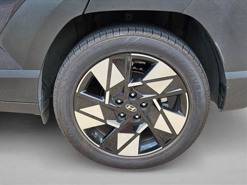 Used 2025 Hyundai Kona SEL FWD image 22