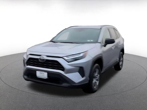 Used 2025 Toyota RAV4 LE image 6