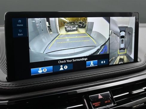 Used 2025 Acura MDX SH-AWD w/ Advance Package image 8