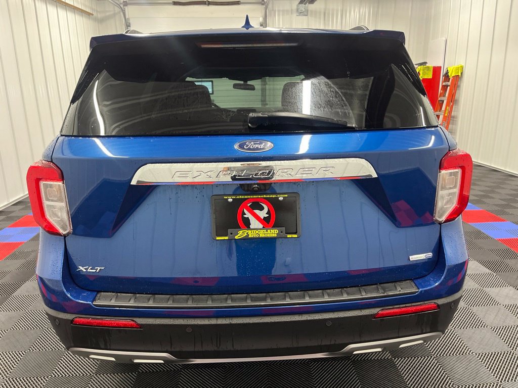 Used 2020 Ford Explorer XLT w/ Equipment Group 202A AWD/4WD image 4