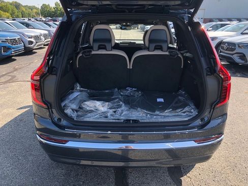 New 2026 Volvo XC90 B6 Plus w/ Protection Package Premier image 40