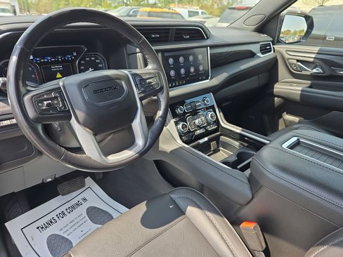 Used 2021 GMC Yukon Denali AWD/4WD image 15