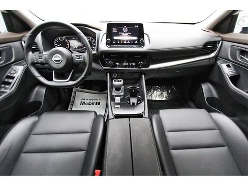 Certified 2022 Nissan Rogue SV w/ SV Premium Package image 7