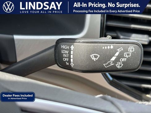 Used 2023 Volkswagen Atlas SE w/ Panoramic Sunroof Package AWD/4WD image 25