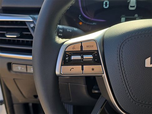 New 2025 Kia Telluride S image 35