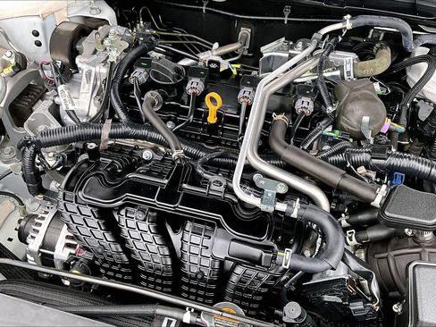 Used 2025 Nissan Altima 2.5 SV image 32