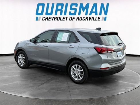 Used 2023 Chevrolet Equinox LS image 4